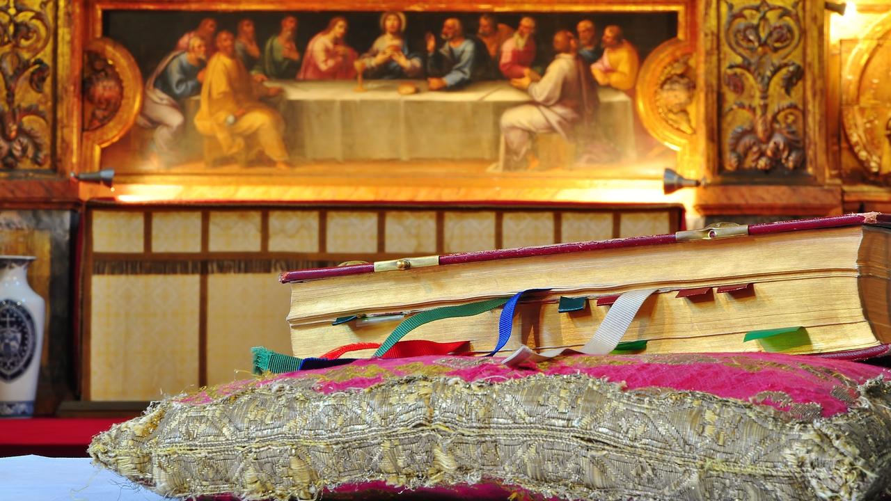 Missal sobre o altar