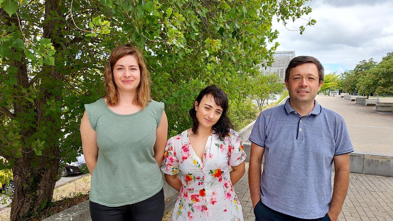 Da esquerda para a direita: Lília Jorge, Nádia Canário e Ricardo Martins, do Centro de Imagem Biomédica e Investigação Translacional do Instituto de Ciências Nucleares Aplicadas à Saúde da Universidade de Coimbra.