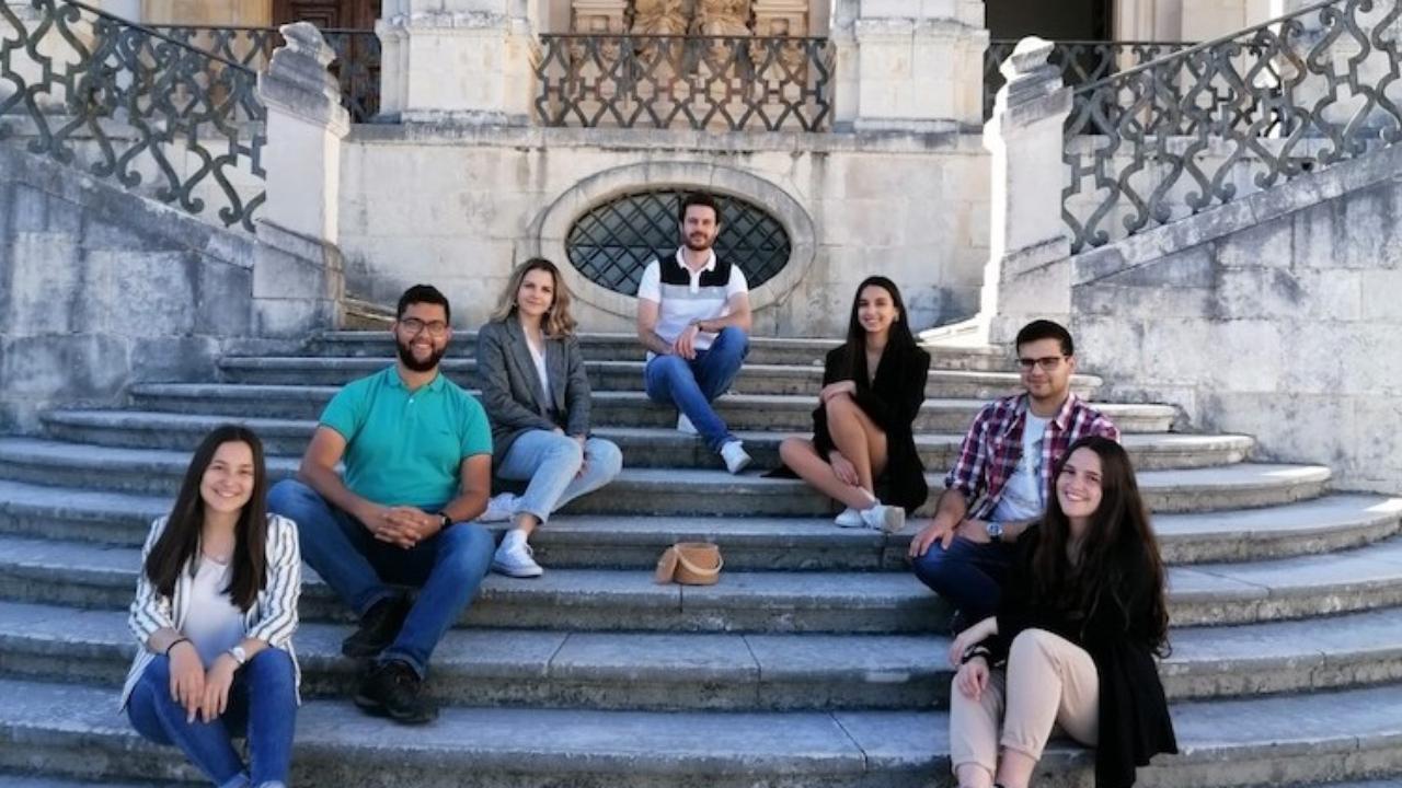 R8-The Cork Food Box team