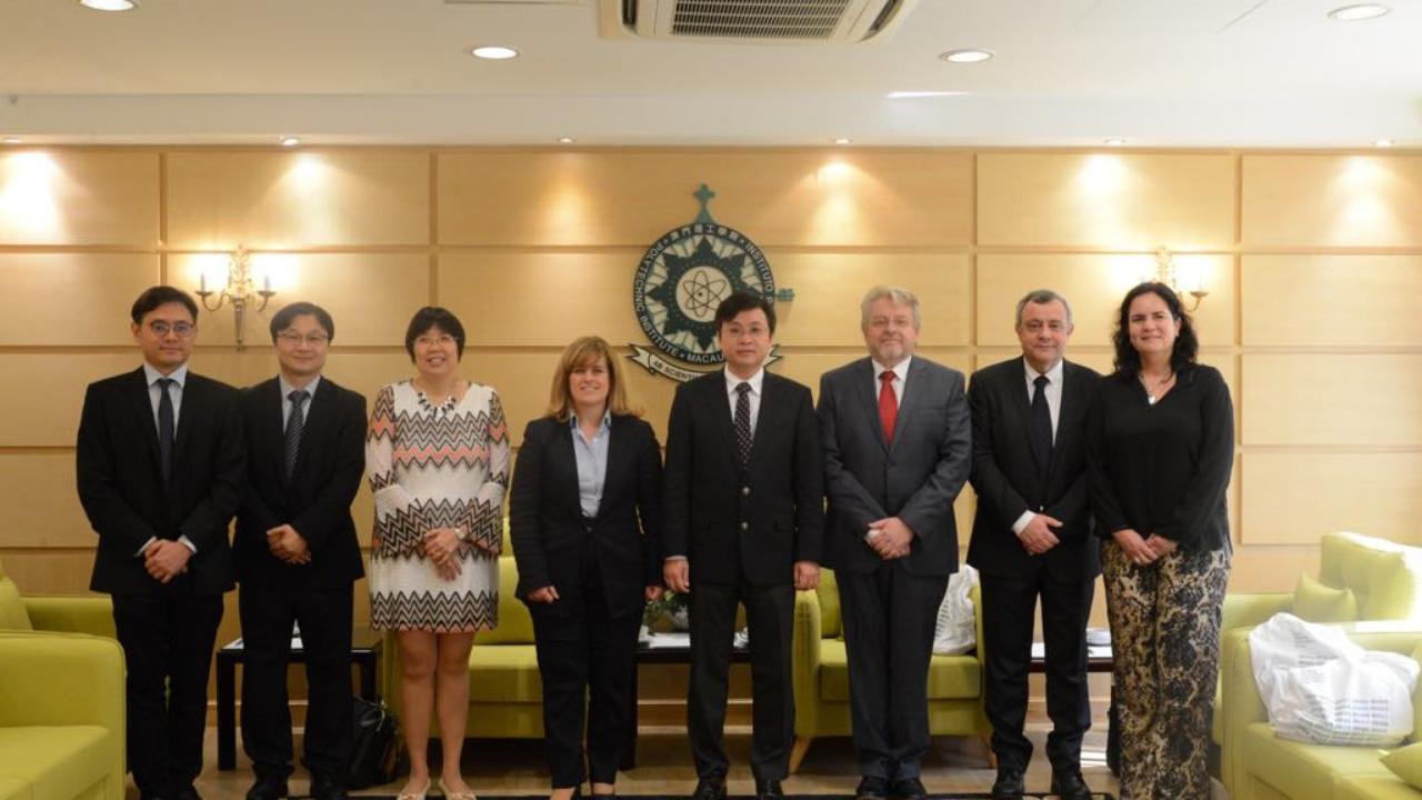 Delegação da UC em visita a Macau