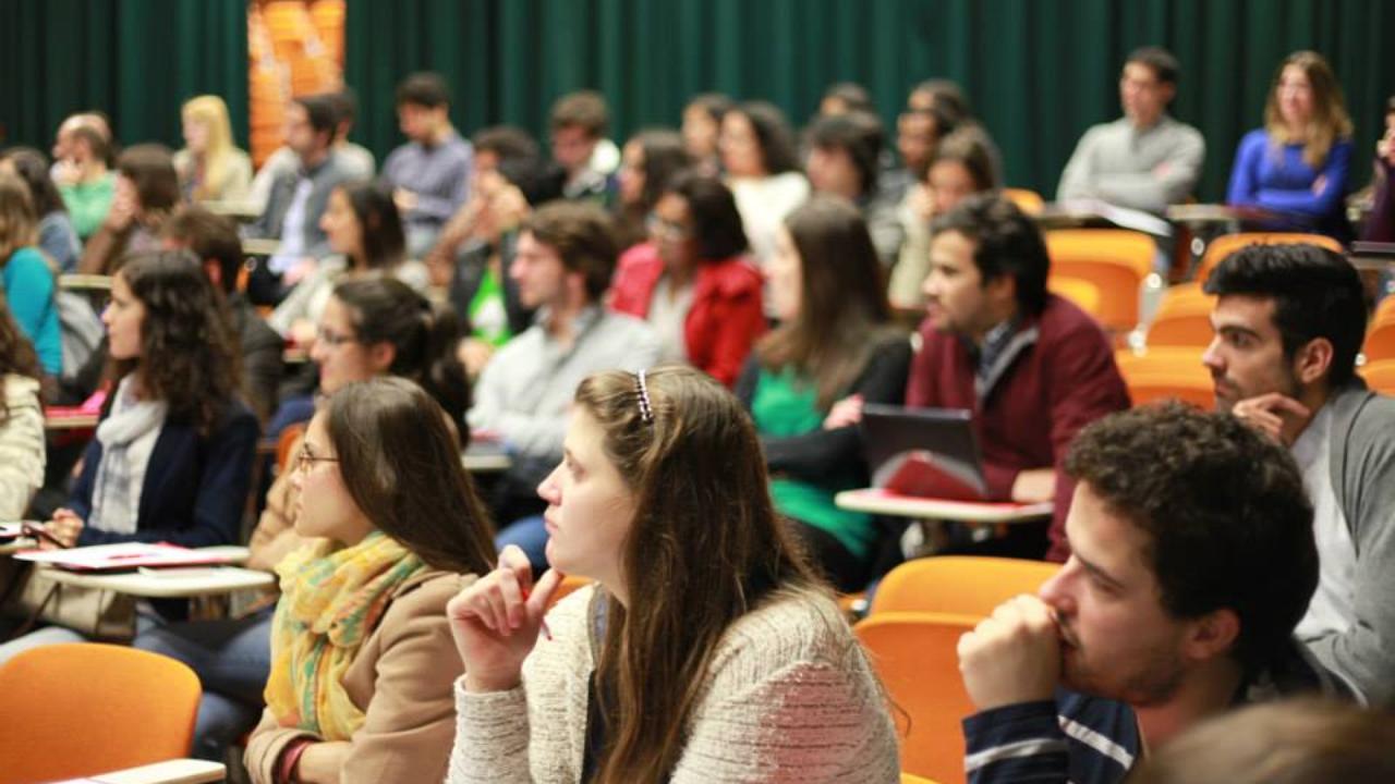 Estudante em sala