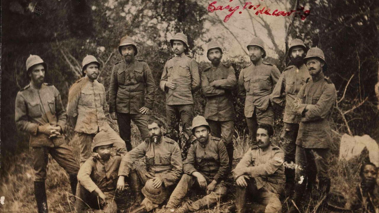 Sargentos do 3.º Esquadrão do Regimento de Cavalaria 9, durante a marcha para Naulila, no Sul de Angola, dezembro de 1914