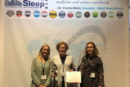 Prémio entregue à APS pelo World Sleep Day Comitte e World Sleep Society, durante o World Sleep 2019, Vancouver, 22 de setembro de 2019